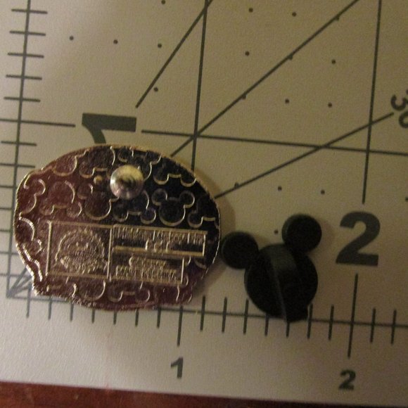 Disney Hidden Mickey Gus & Jaq Chaser Pin - Picture 7 of 8